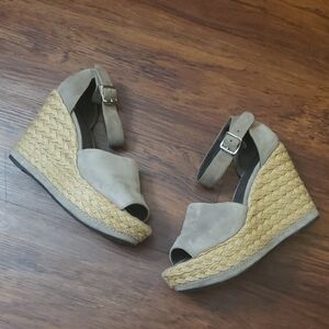 Stuart Weitzman Tan Chic Feminine Summer Suede Wedge Platform Sandals Size 7